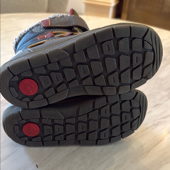 Kids See Kai Run Winter Boots - Gray and Red, size 12 Toddler - Picture 4 of 4